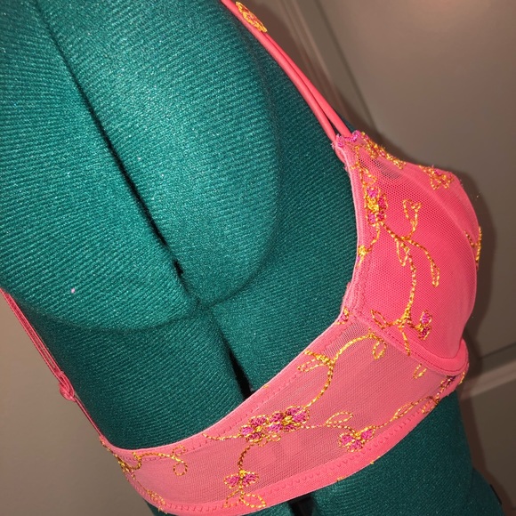 2/$30 VS Angel Embroidered Bra - 34C - Picture 2 of 6